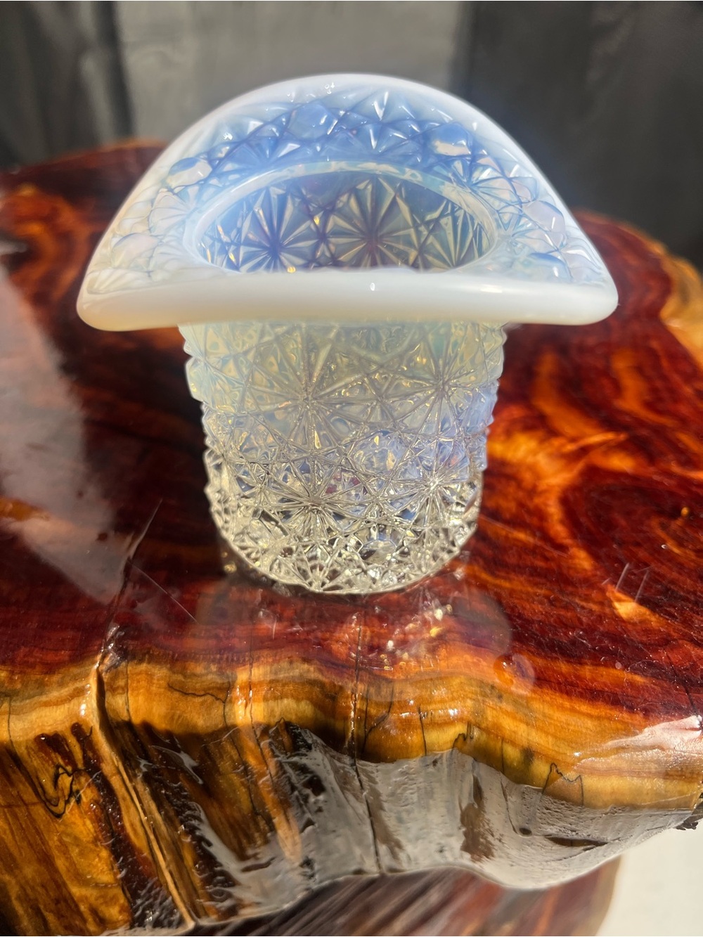Vintage Fenton Opalescent Daisy & Button Top Pattern Glass Top Hat
